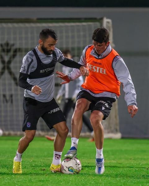 Trabzonspor'da Abdullah Avcı iki isimle özel ilgileniyor! Kozlarını belirledi 9