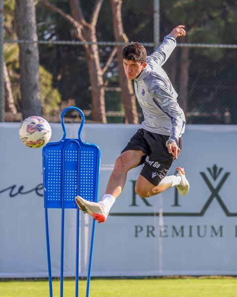 Trabzonspor’un Antalya kampı devam ediyor. 4 Aralık 2022 21