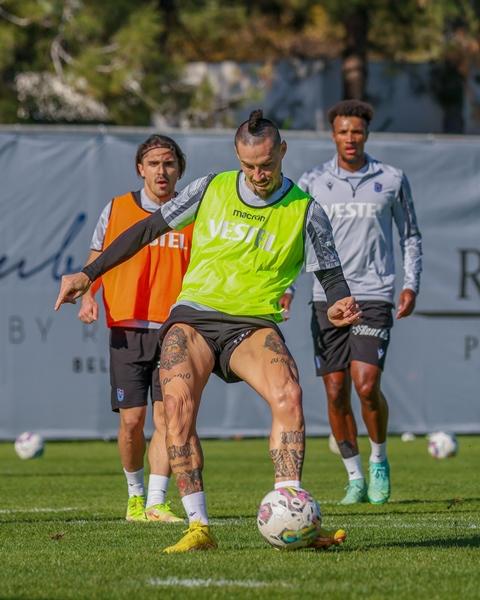 Trabzonspor’un Antalya kampı devam ediyor. 4 Aralık 2022 15