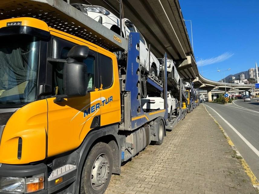 Sarp Sınır Kapısı'nda tır kuyruğu! Tam 8 km. 10