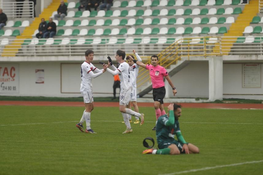 1461 Trabzon Kırklarelispor karşısında geriden geldi 18