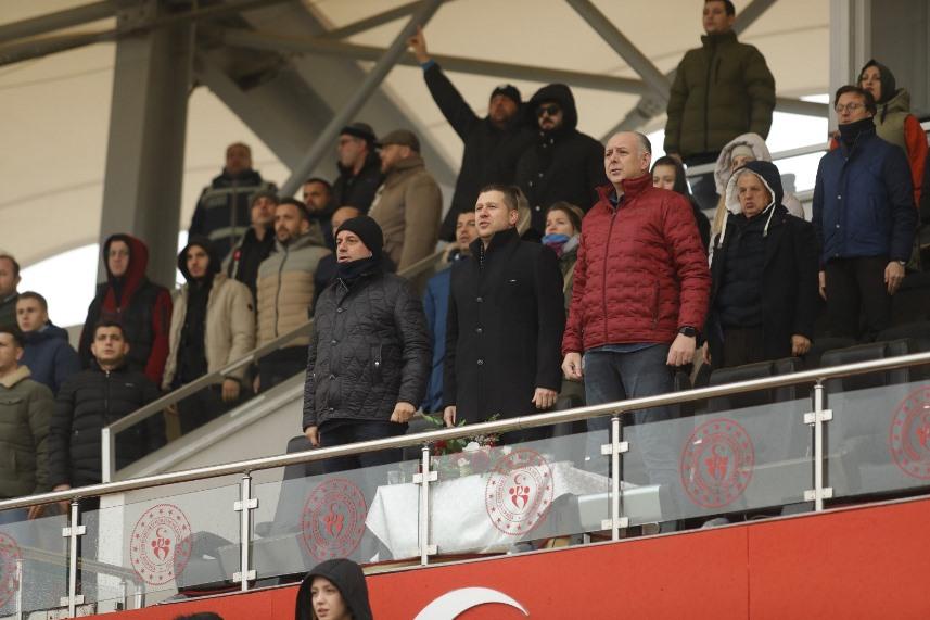 1461 Trabzon Kırklarelispor karşısında geriden geldi 15