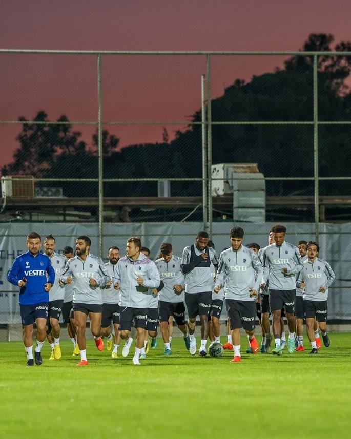 Trabzonspor'da borç yükü arttı! İlk neşter kadroya vurulacak 5