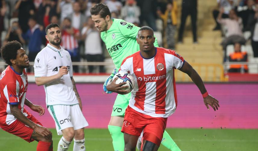 Trabzonspor'un gündemini meşgul ediyordu! Kulüp başkanından açıklama geldi 8