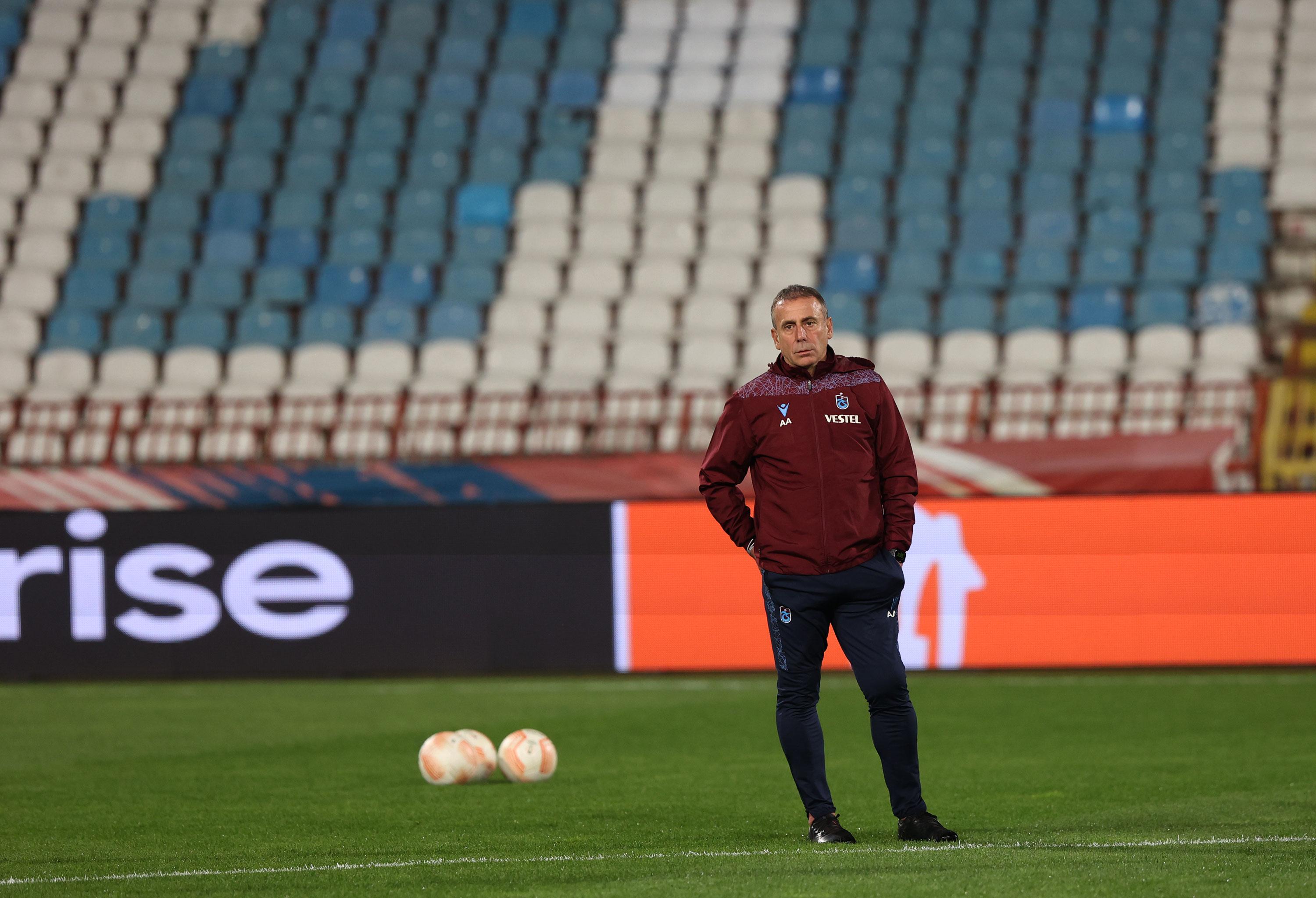 Trabzonspor'da Abdullah Avcı gözdağı verdi: Devam etmezlerse yollarımızı ayırırız 3