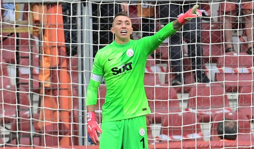 Süper Lig’in 4 büyük takım kalecilerinin en çok gol yediği takımlar belli oldu 14