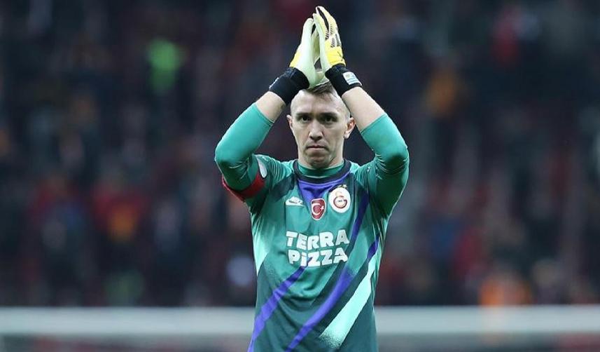 Süper Lig’in 4 büyük takım kalecilerinin en çok gol yediği takımlar belli oldu 17