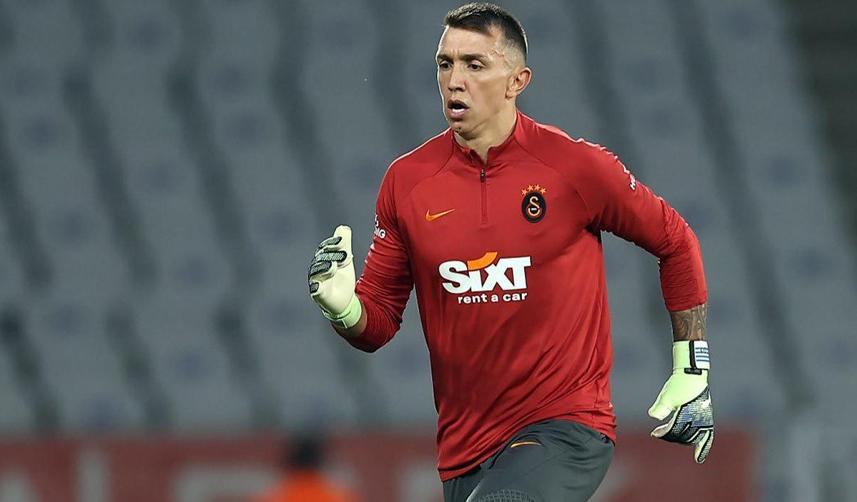 Süper Lig’in 4 büyük takım kalecilerinin en çok gol yediği takımlar belli oldu 15