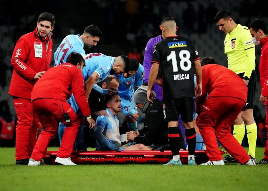 Eski Trabzonsporlu o oyuncuya dikkat çekti! “İyi oynamazsa şampiyonluk hayal” 8