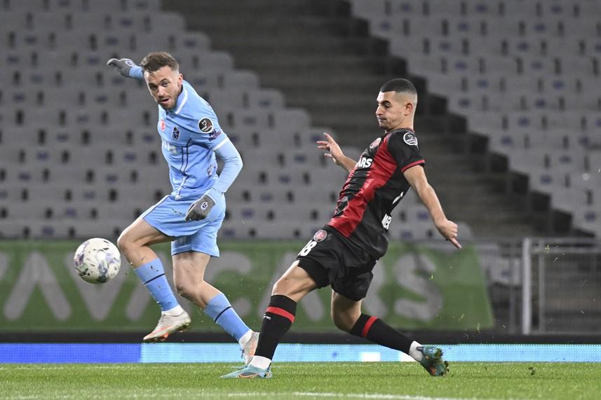 Trabzonspor evinde iyi, deplasmanda kayıp 7