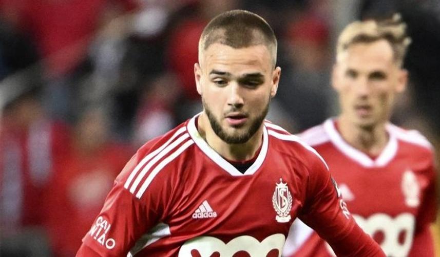 Fransızlardan flaş iddia! Trabzonspor ve Galatasaray o isim için karşı karşıya 10