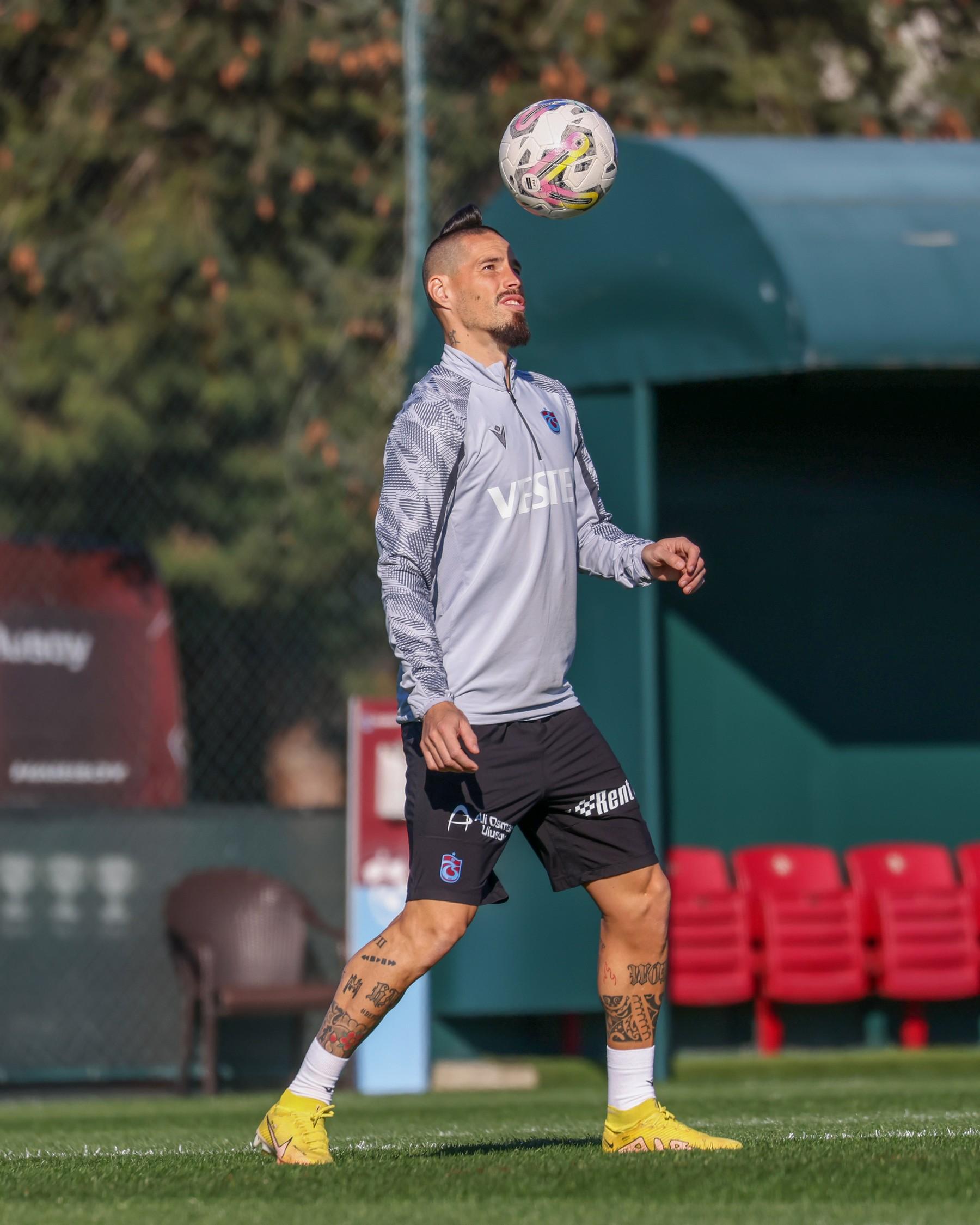 Fransızlardan flaş iddia! Trabzonspor ve Galatasaray o isim için karşı karşıya 3