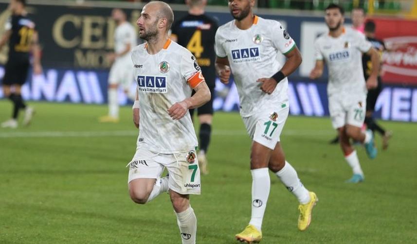 Trabzonspor'da yeniden Efecan Karaca atağı 15