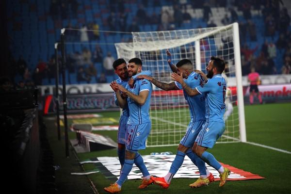 Trabzonspor’da dikkat çeken istatistik! Rakiplerini böyle deviriyor 8