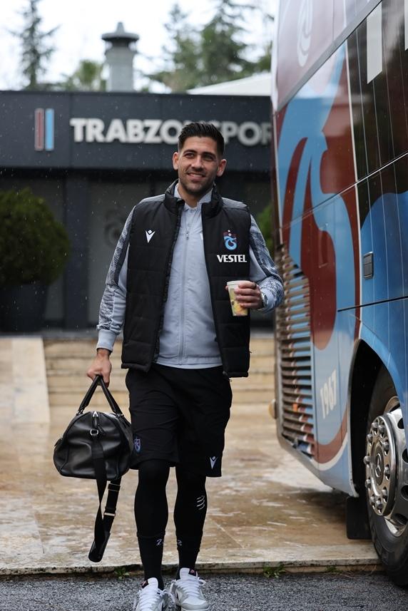 Trabzonspor Alanyaspor maçı için Antalya’ya gitti! 6