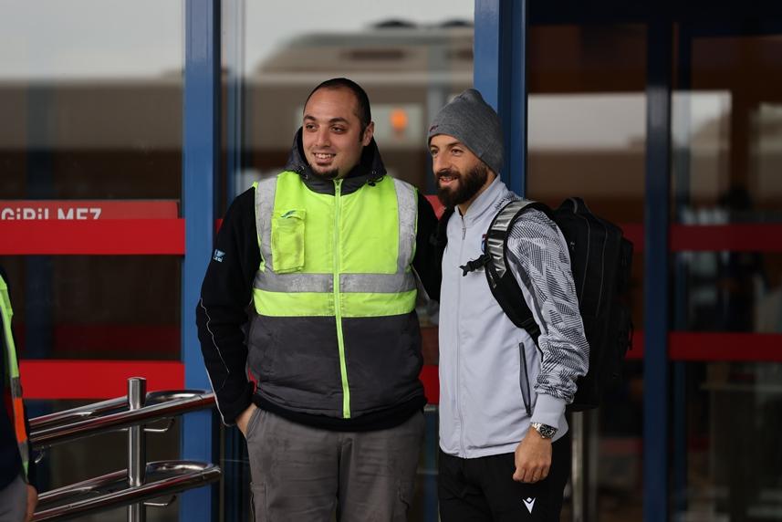Trabzonspor Alanyaspor maçı için Antalya’ya gitti! 4