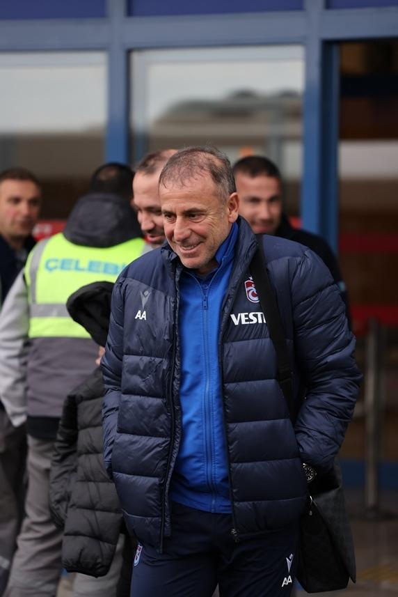 Trabzonspor Alanyaspor maçı için Antalya’ya gitti! 2