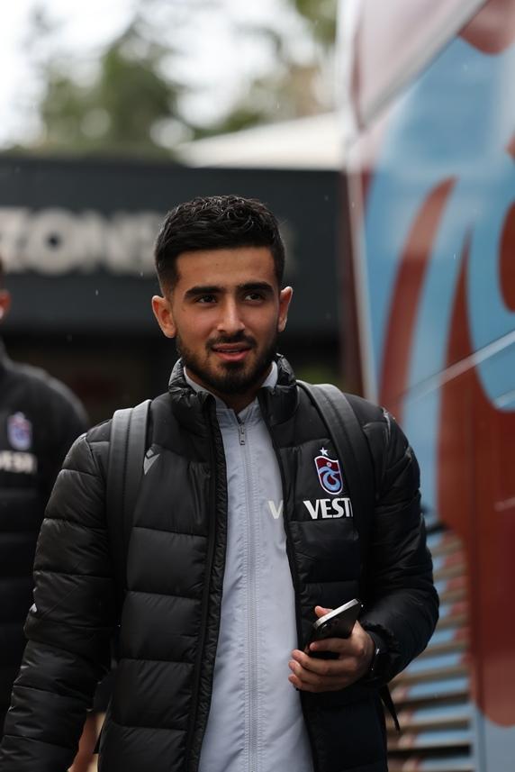 Trabzonspor Alanyaspor maçı için Antalya’ya gitti! 20
