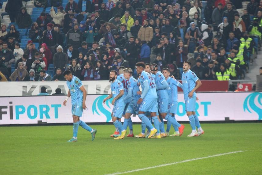 Trabzonspor, Spor Toto Süper Lig’in 18. Haftasında Alanyaspor ile karşılaşacak. İşte muhtemel  11 7