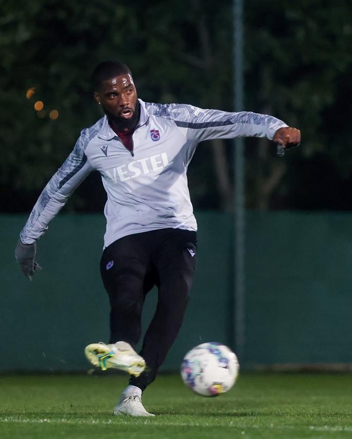 Trabzonspor Başakşehir maçı hazırlıklarını sürdürdü 17