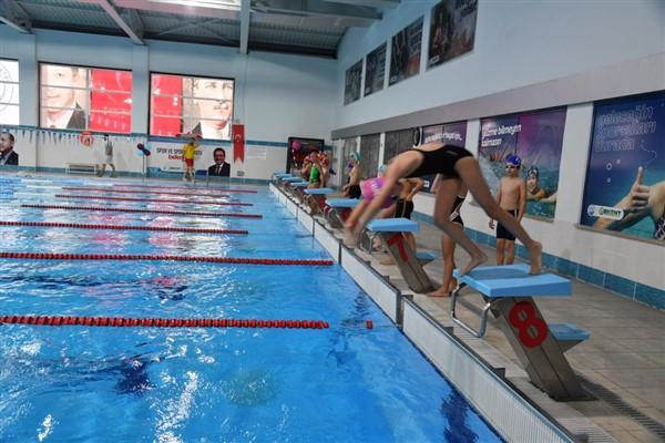 Trabzon'da spor kompleksi açılışı gerçekleştirildi 2