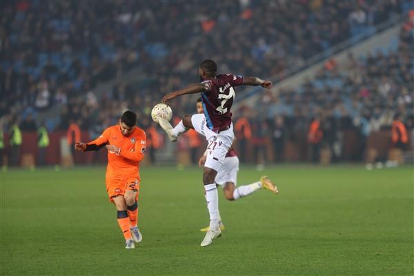 Trabzonspor’un eski hocasından flaş yorum “Abdullah hocanın aşmak istediği en önemli sorun…” 15