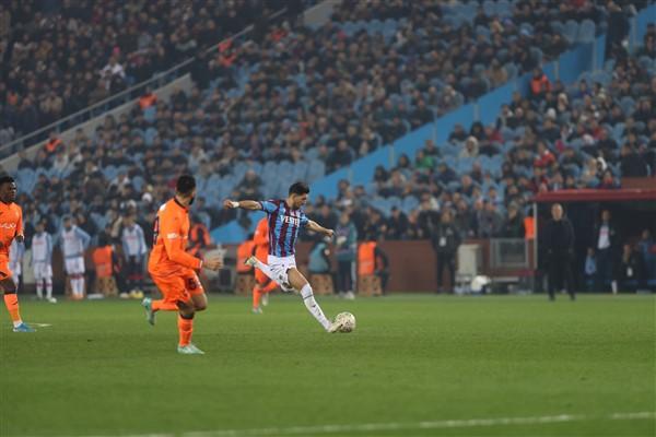 Trabzonspor’un sorununa canlı yayında değindi! “Ne hoca ne yönetim…”15-01-2023 - Foto Galeri 11