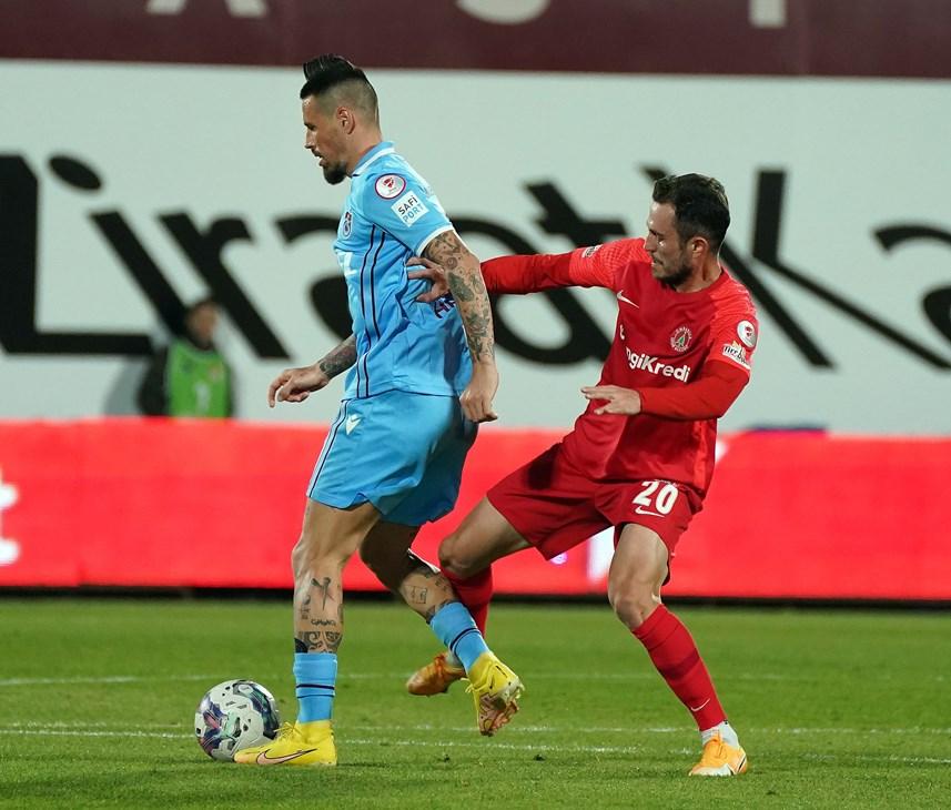 Larsen Trabzonspor’u ipten aldı 1