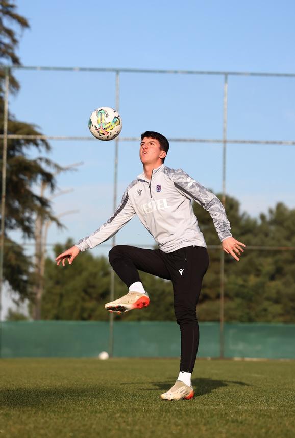 Trabzonspor 20. haftada karşılaşacağı İstanbulspor maçına hazır. 21 Ocak 2023 48