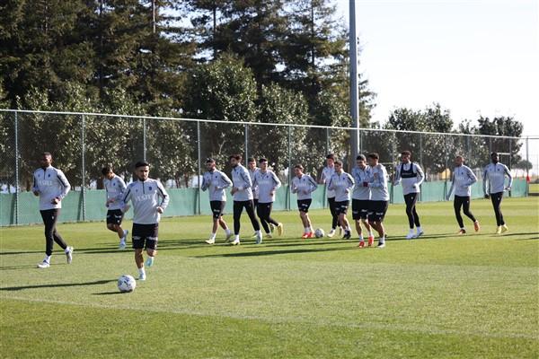 Trabzonspor'un muhtemel Hatayspor maçı 11'i 4