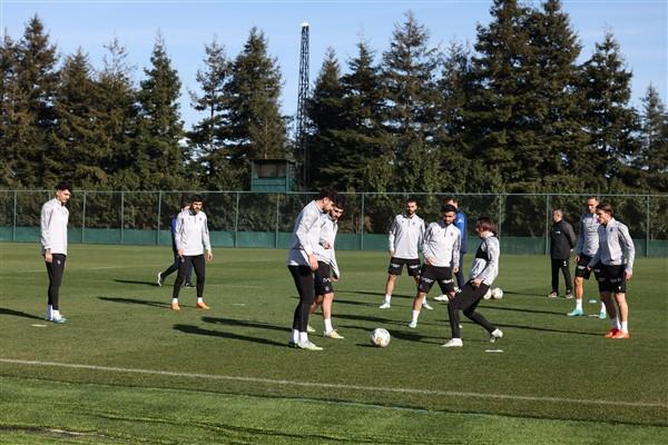 Trabzonspor'un muhtemel Hatayspor maçı 11'i 1