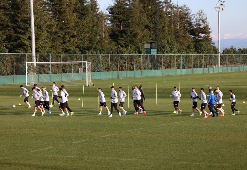 Trabzonspor'un muhtemel Hatayspor maçı 11'i 5