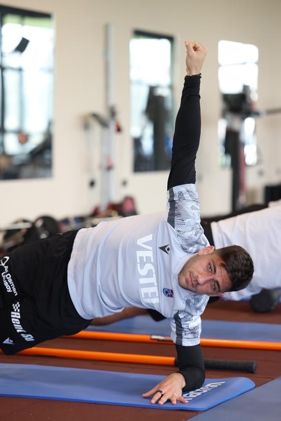 Trabzonspor'da Antalyaspor maçı hazırlıkları bu günlük tamam! Yarın devam edecekler 14