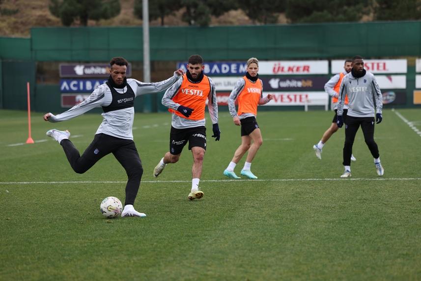 Trabzonspor'da Antalyaspor maçı hazırlıkları bu günlük tamam! Yarın devam edecekler 8