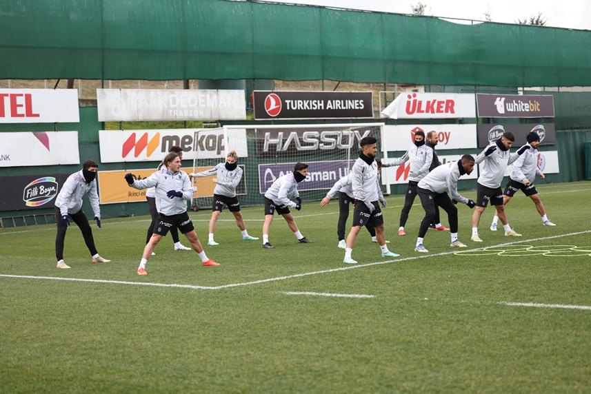 Trabzonspor'da Antalyaspor maçı hazırlıkları bu günlük tamam! Yarın devam edecekler 3