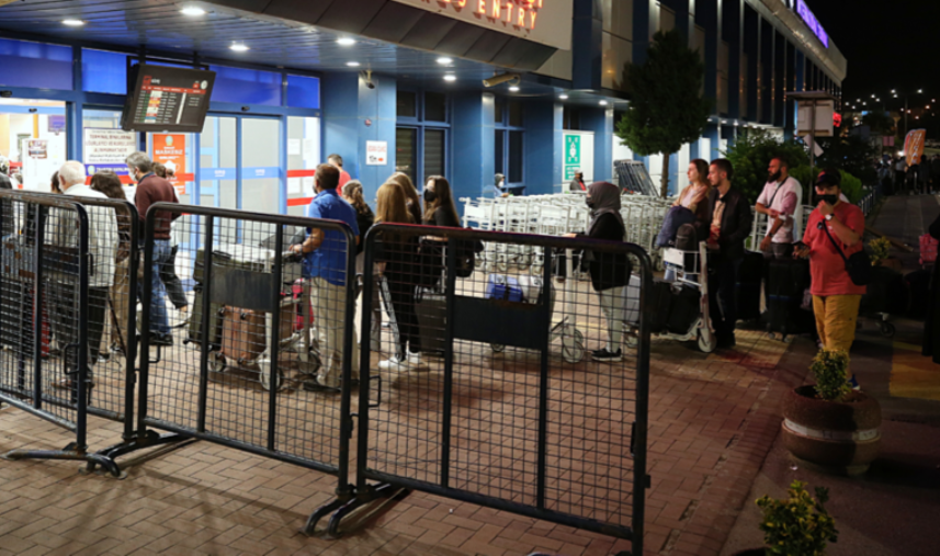 Trabzon Havalimanı’nda yine aynı sorun! 8