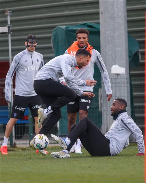 Trabzonspor’un Antalyaspor maçı hazırlıkları tamamlandı 20