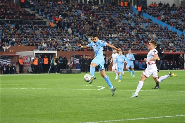 Trabzonspor’un galibiyeti sonrası flaş yorum “İnsanın aklına gelen ilk soru… 7