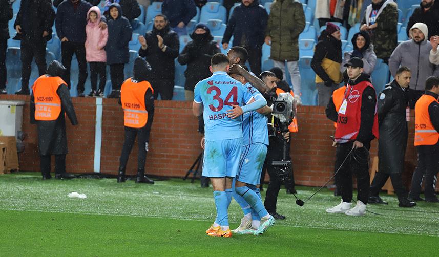 Trabzonspor’un Antalyaspor galibiyeti sonrası flaş değerlendirme! “Galatasaray bu Trabzonspor’u yenemez” 3