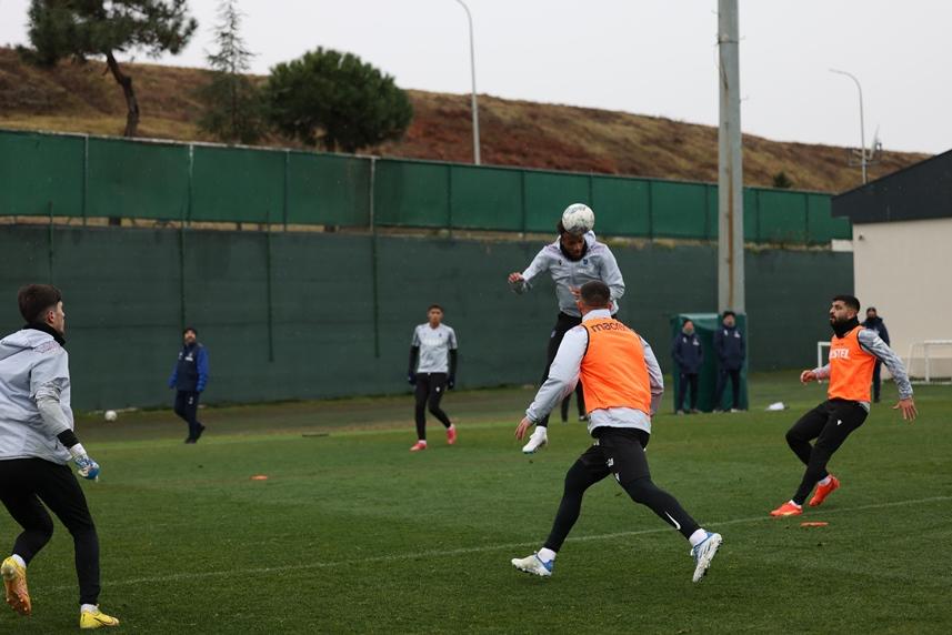 Trabzonspor hazırlıklara başladı! 23. haftada rakip Galatasaray - 02 Şubat 2023 25