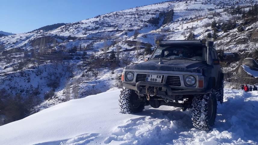 Trabzon'dan giden Off-road'cular, deprem bölgesinde zamanla yarışa 'ışık' oldu 9