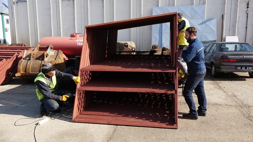 Trabzon'da depremzedeler için fabrika gibi çalışıyorlar 9