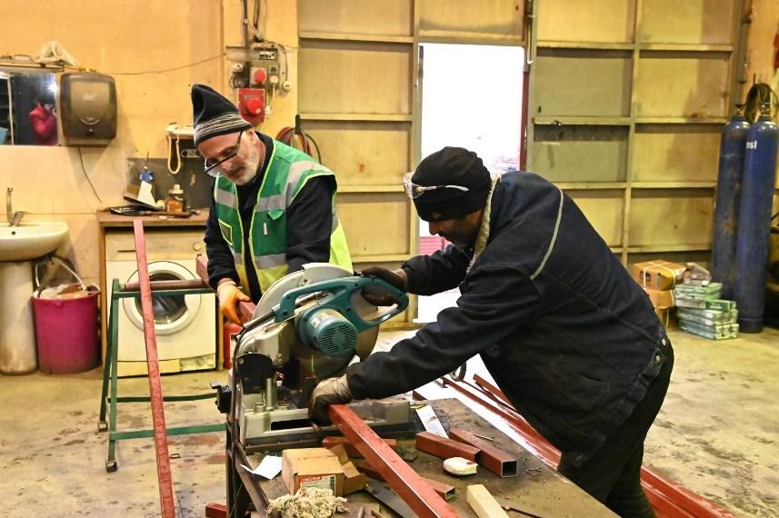 Trabzon'da depremzedeler için fabrika gibi çalışıyorlar 5