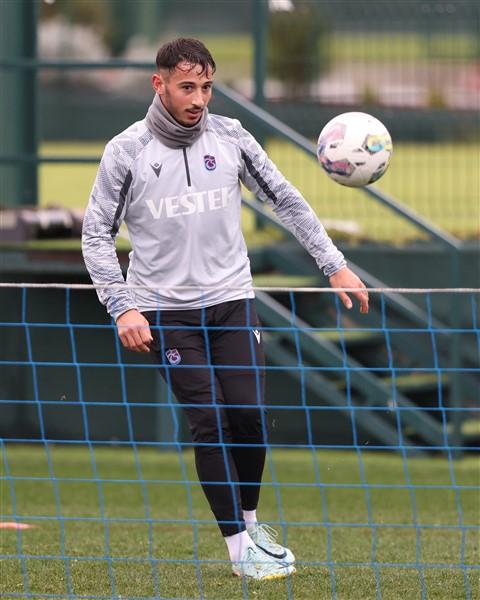 Trabzonspor’da Ümraniyespor maçı hazırlıkları devam ediyor 11