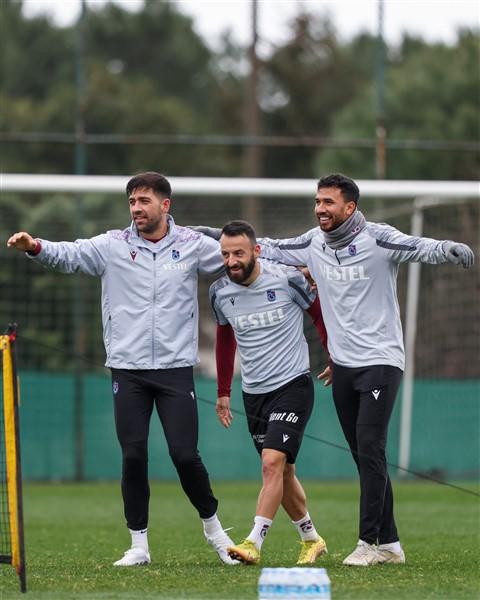 Trabzonspor’da Ümraniyespor maçı hazırlıkları devam ediyor 18