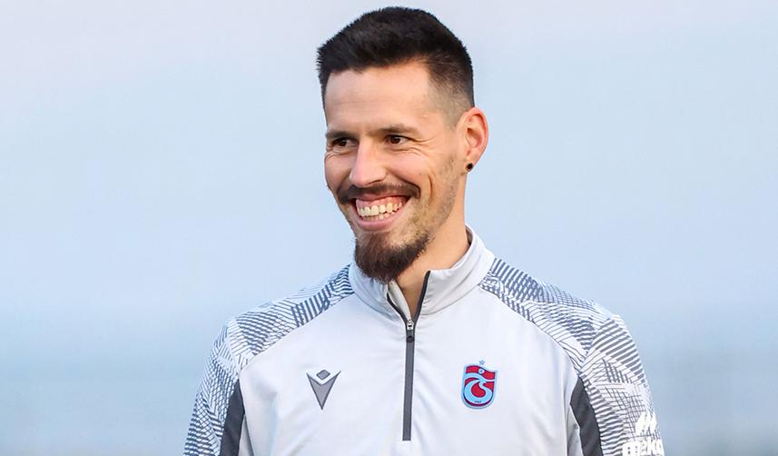 Trabzonspor'un yıldızı Hamsik'e ülkesinden teklif! 6