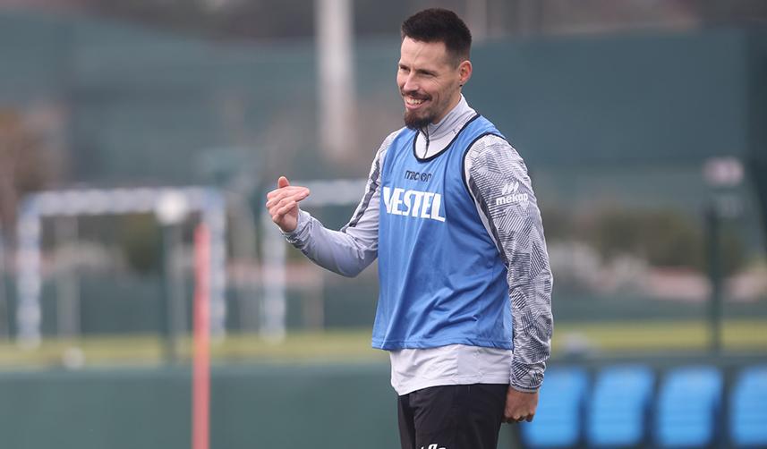 Trabzonspor'un yıldızı Hamsik'e ülkesinden teklif! 1