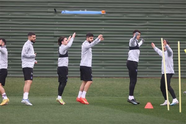 Trabzonspor’un muhtemel Ümraniyespor 11’i Yıldız isim aylar sonra... 6