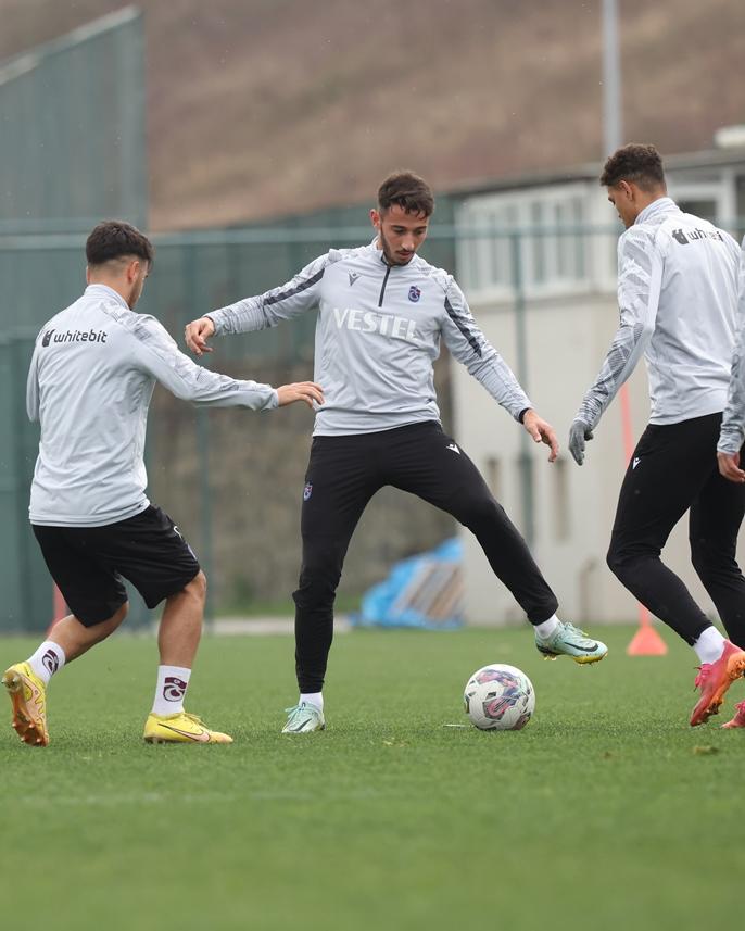 Trabzonspor Süper Lig'in 25. haftasında Adana Demirspor maçı hazırlıklarına başladı 32
