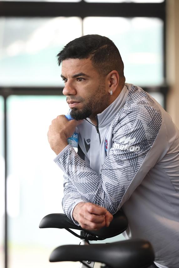 Trabzonspor Süper Lig'in 25. haftasında Adana Demirspor maçı hazırlıklarına başladı 28